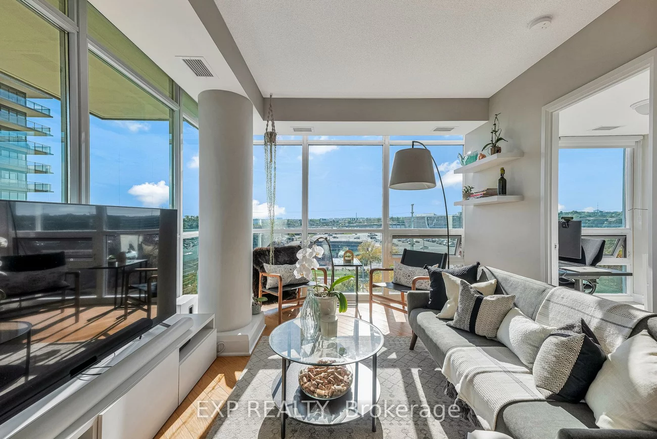 1055, Southdown, Clarkson, Mississauga