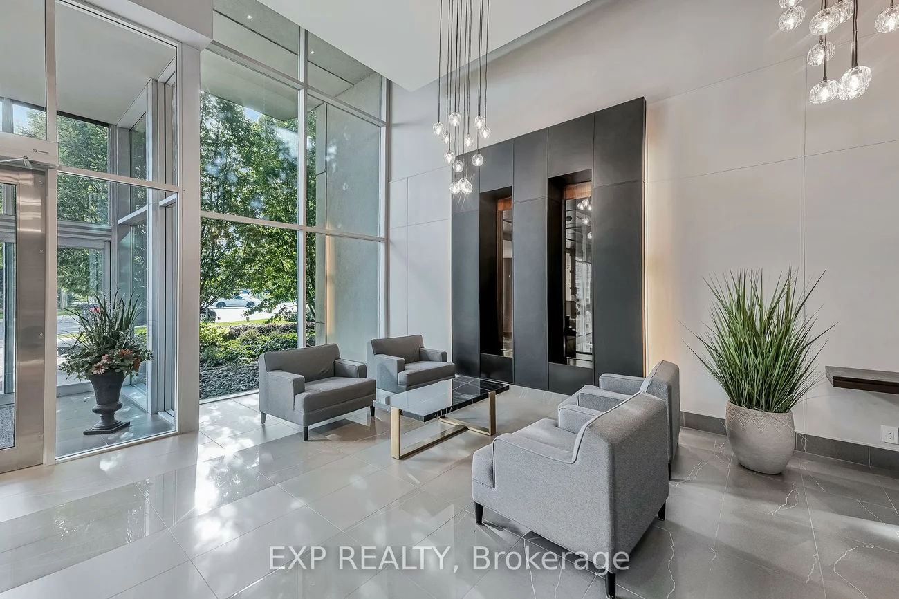 1055, Southdown, Clarkson, Mississauga