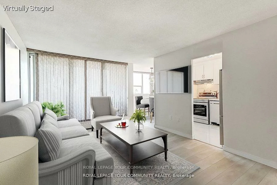 530, Lolita, Mississauga Valleys, Mississauga