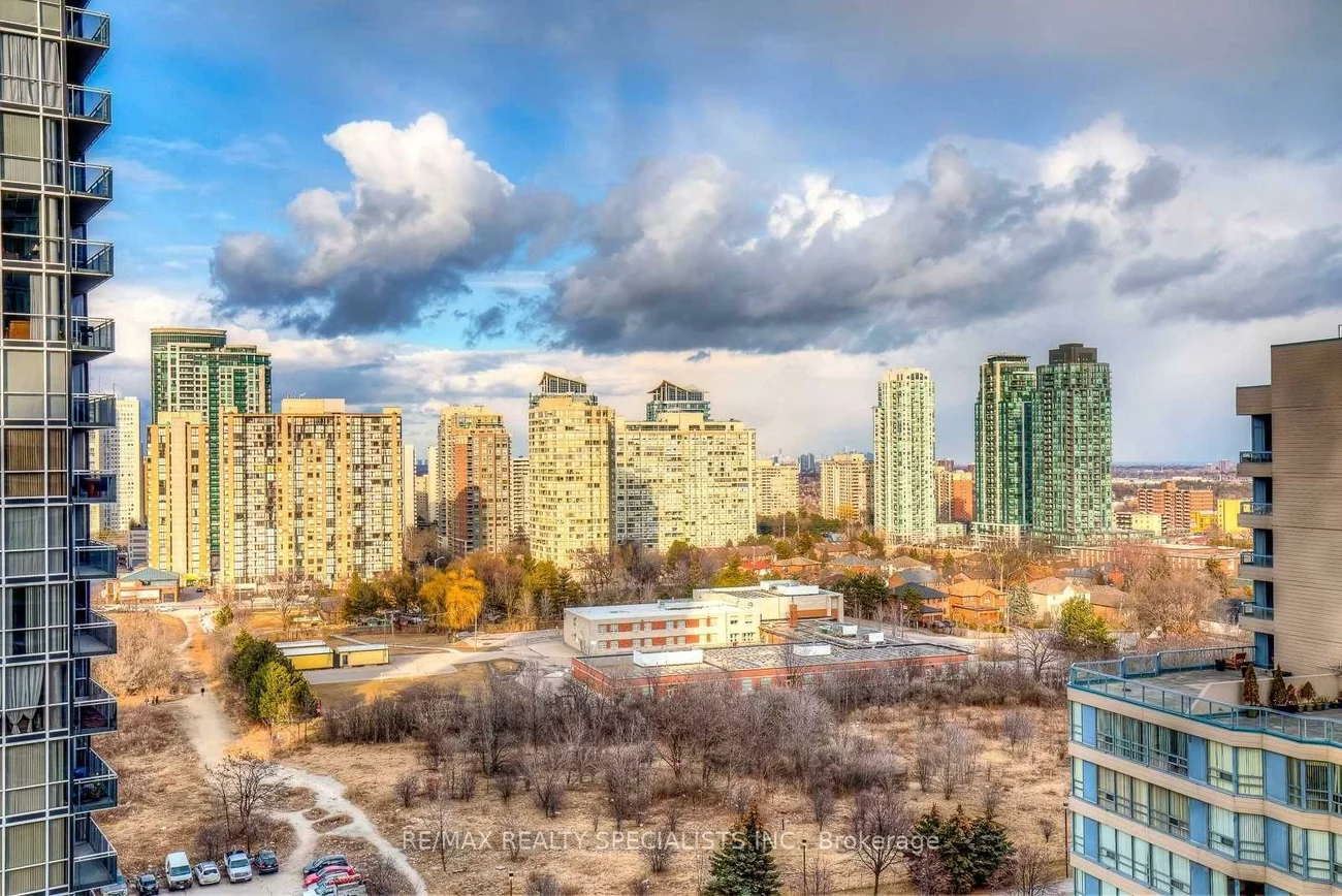 225, WEBB, City Centre, Mississauga