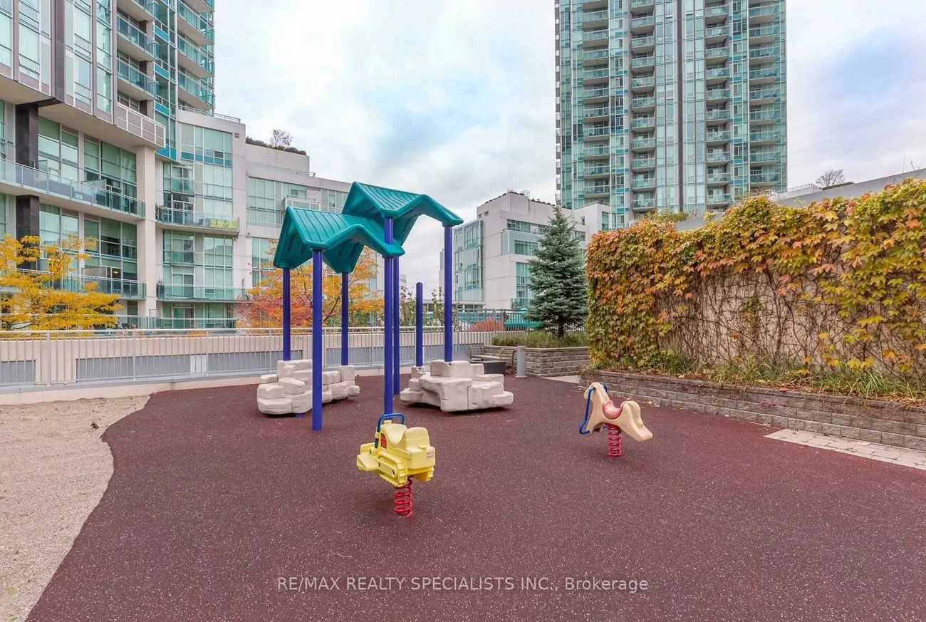 225, WEBB, City Centre, Mississauga