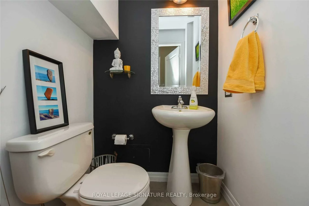 225, Webb, City Centre, Mississauga