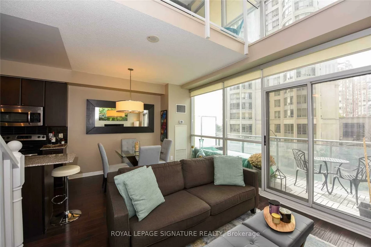 225, Webb, City Centre, Mississauga