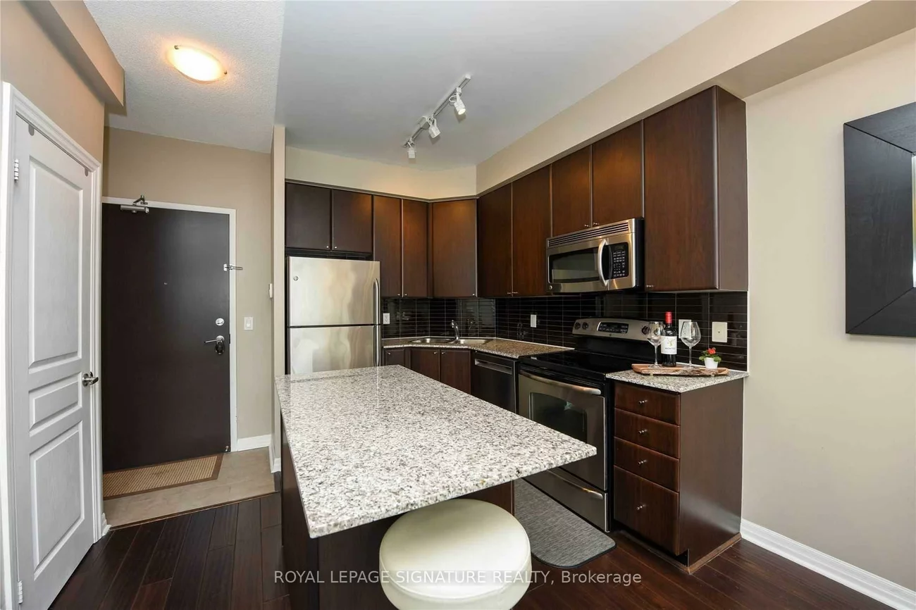 225, Webb, City Centre, Mississauga