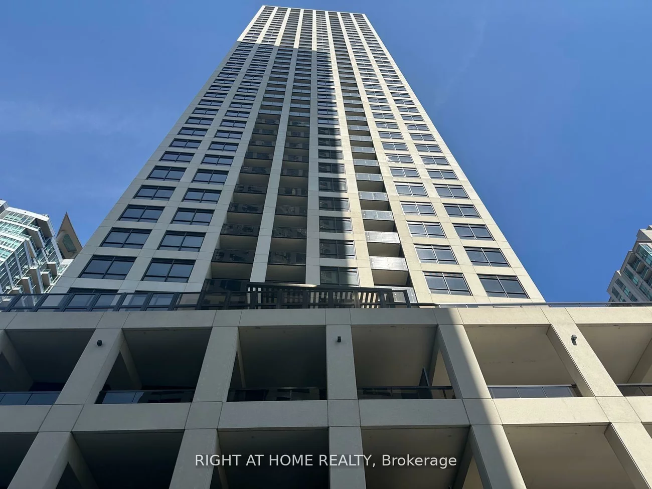 30, Elm, Fairview, Mississauga