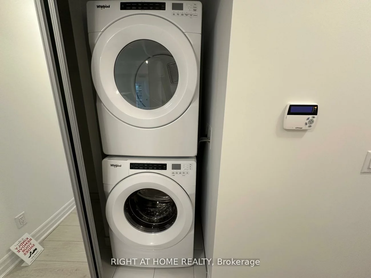 30, Elm, Fairview, Mississauga