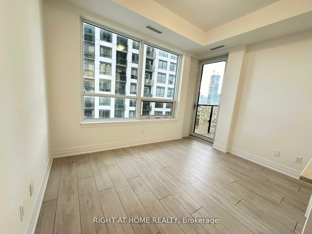 30, Elm, Fairview, Mississauga