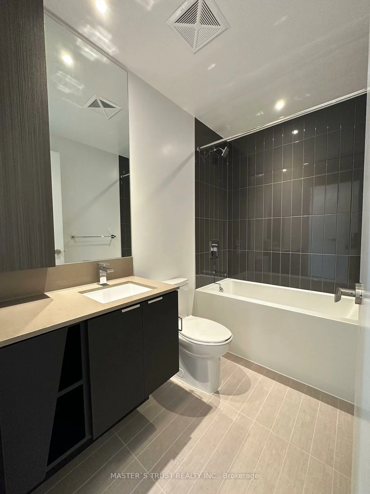 3883, Quartz, City Centre, Mississauga