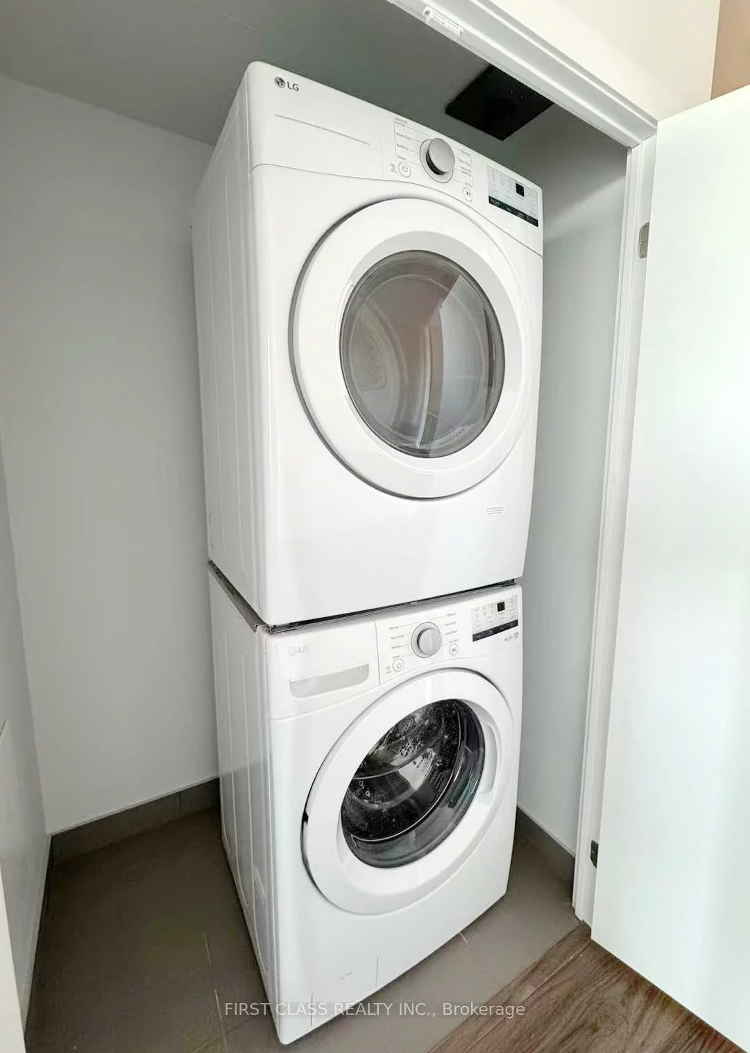 430, Square One, City Centre, Mississauga