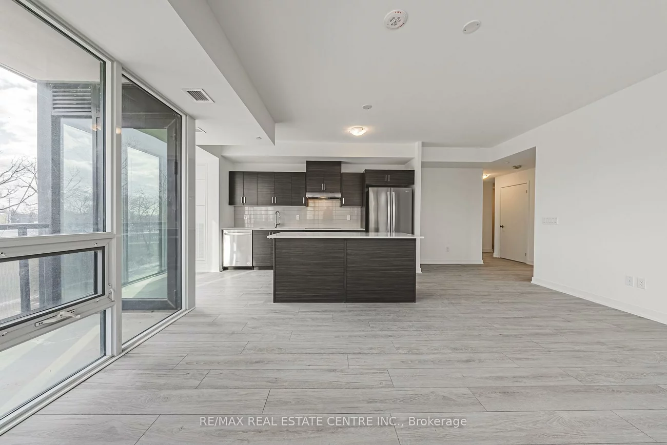 1035, Southdown, Clarkson, Mississauga