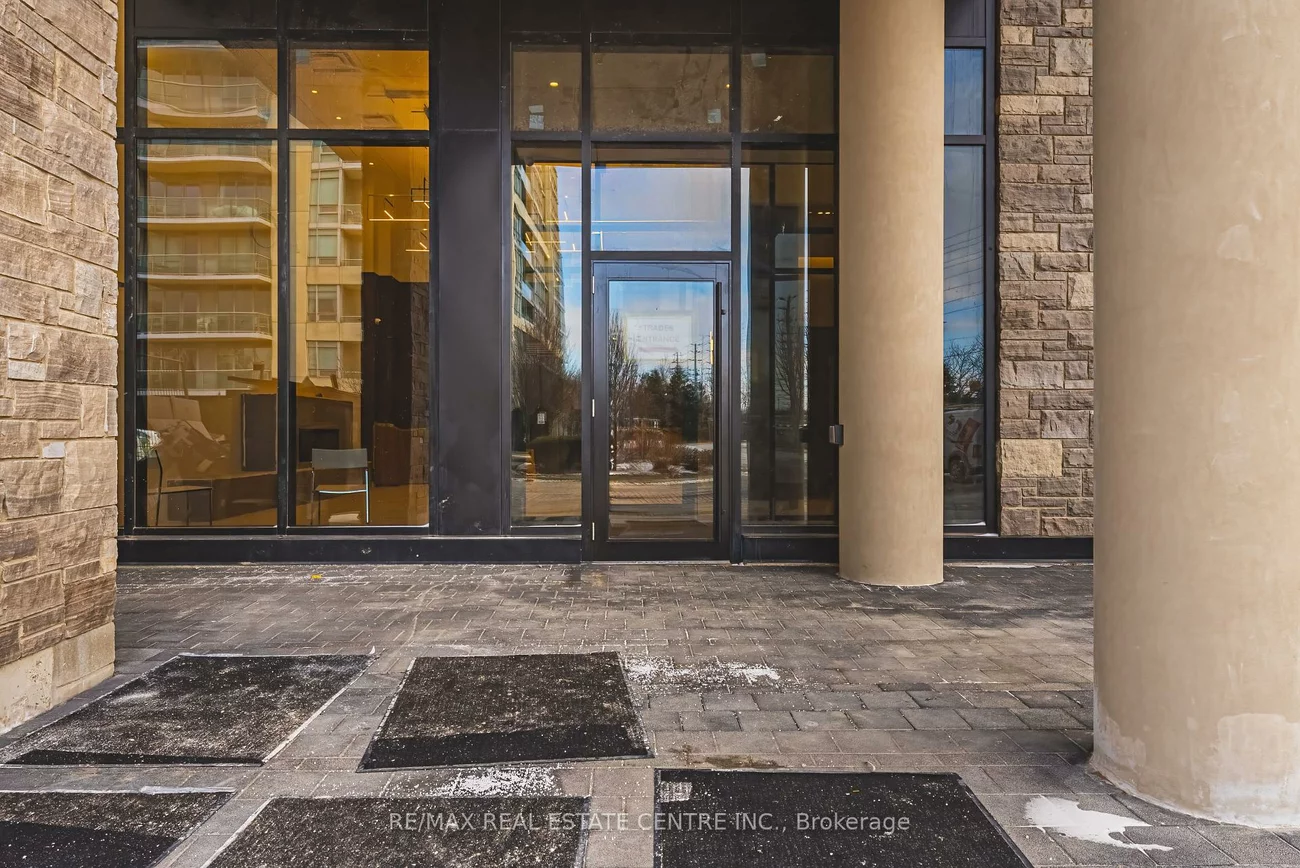 1035, Southdown, Clarkson, Mississauga