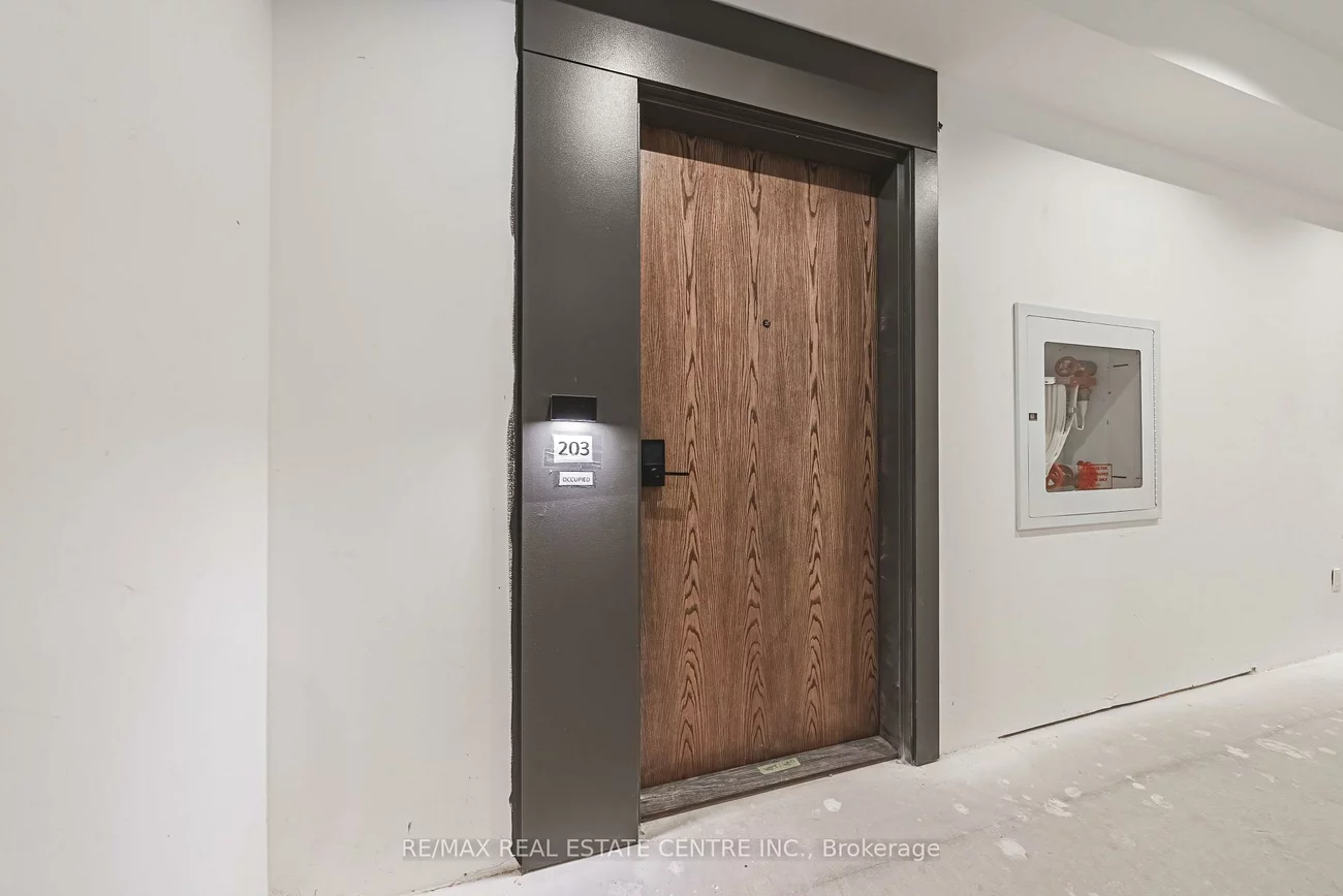 1035, Southdown, Clarkson, Mississauga