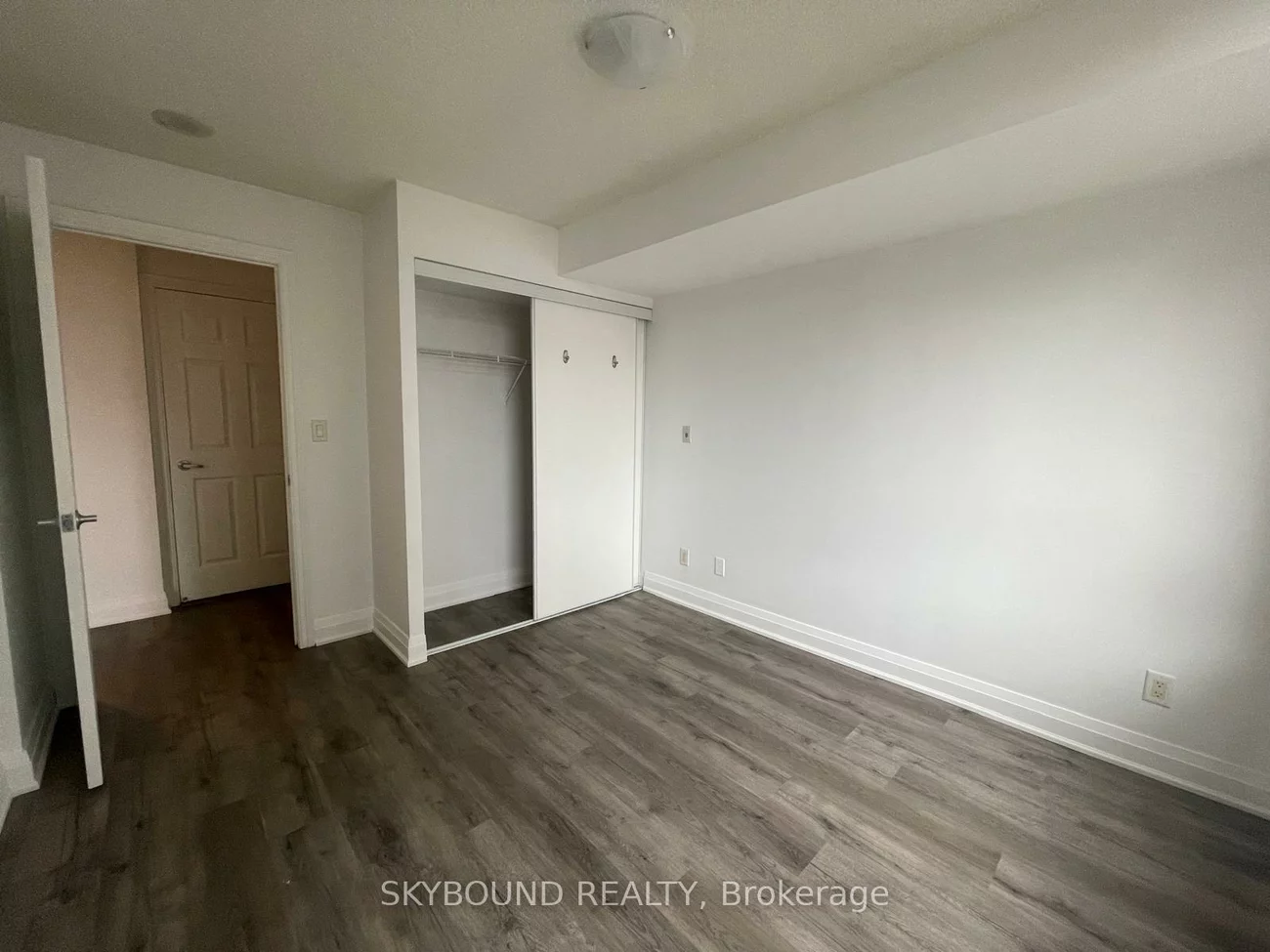 3888, Duke of York, City Centre, Mississauga