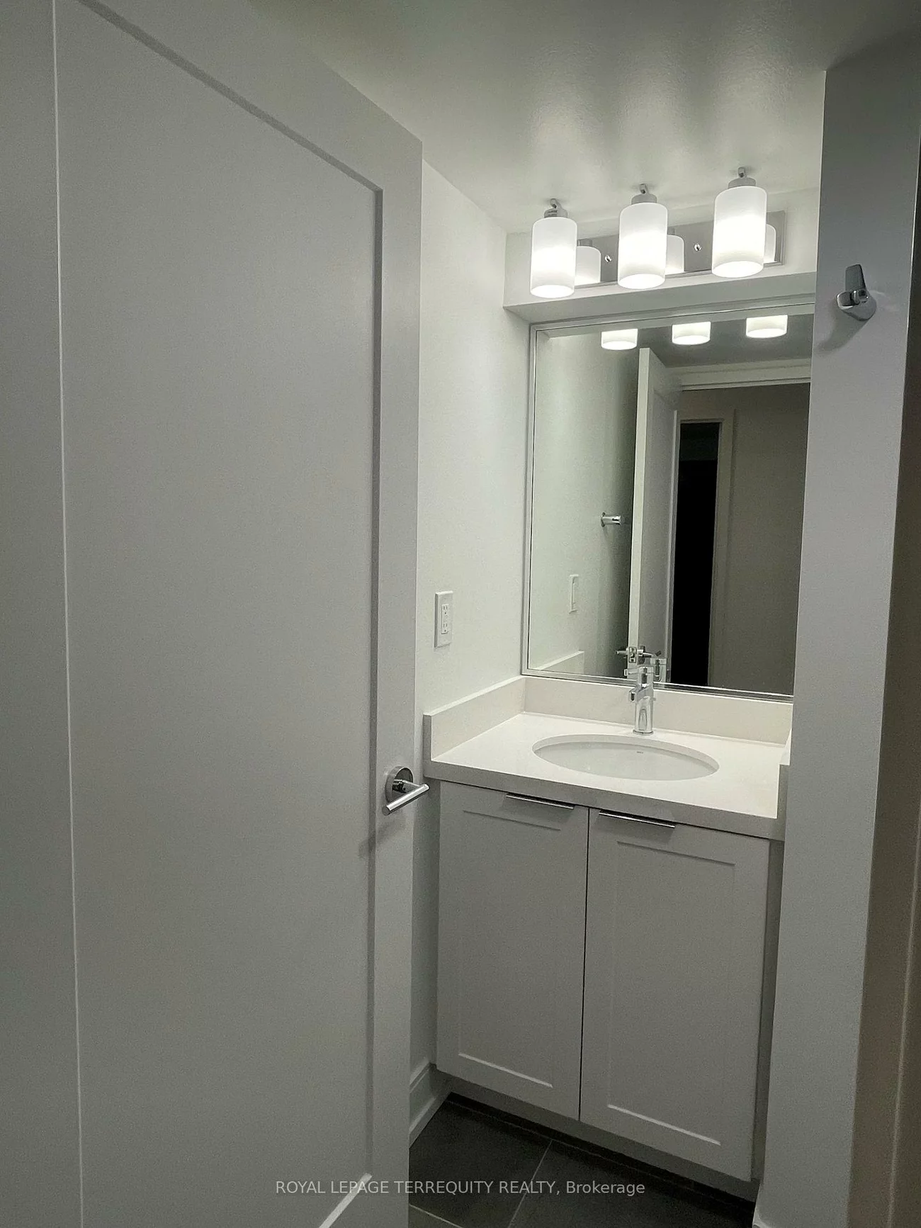 2091, Hurontario, Cooksville, Mississauga