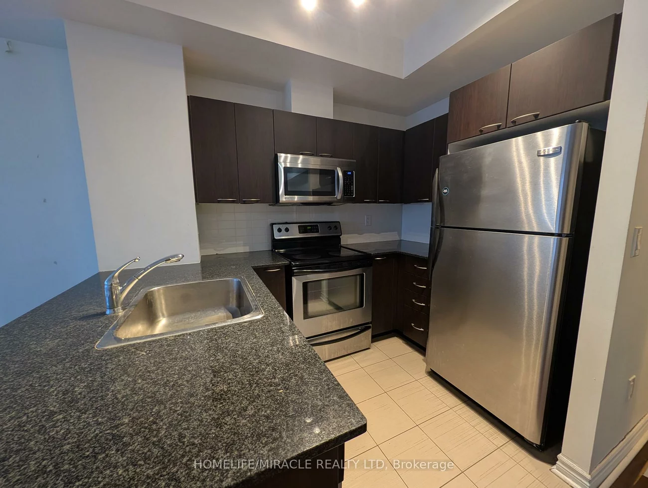 385, Prince Of Wales, City Centre, Mississauga