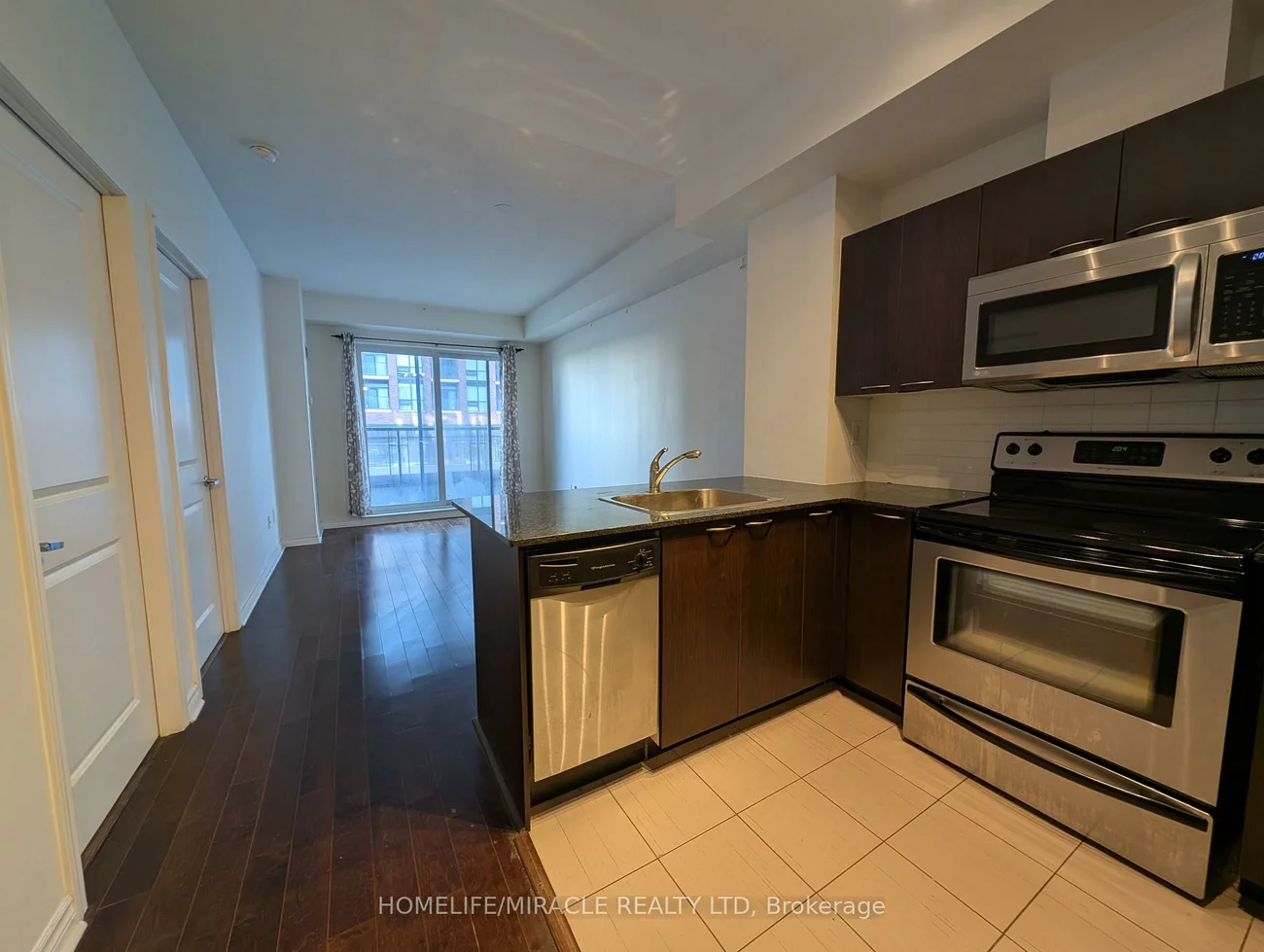 385, Prince Of Wales, City Centre, Mississauga