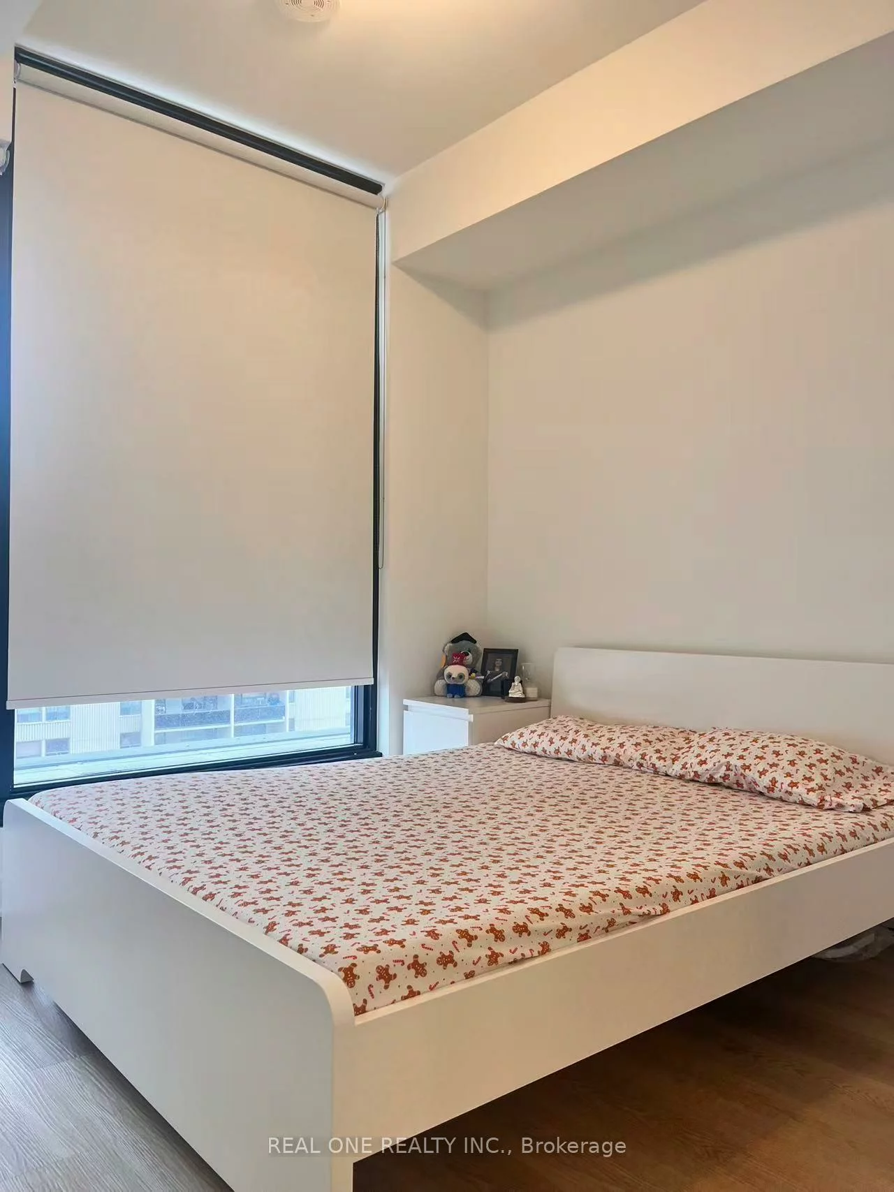 86, Dundas, Cooksville, Mississauga