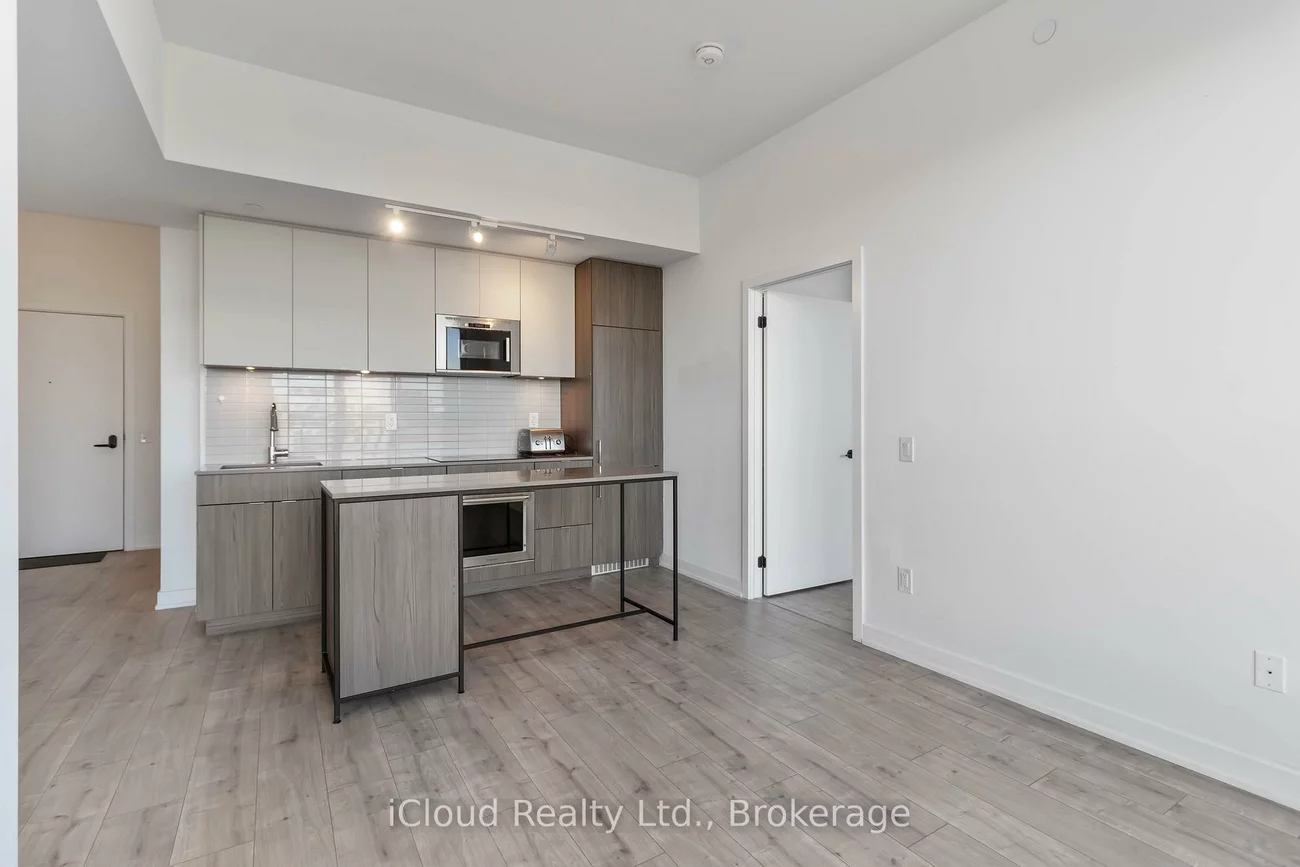 220, Missinnihe, Port Credit, Mississauga