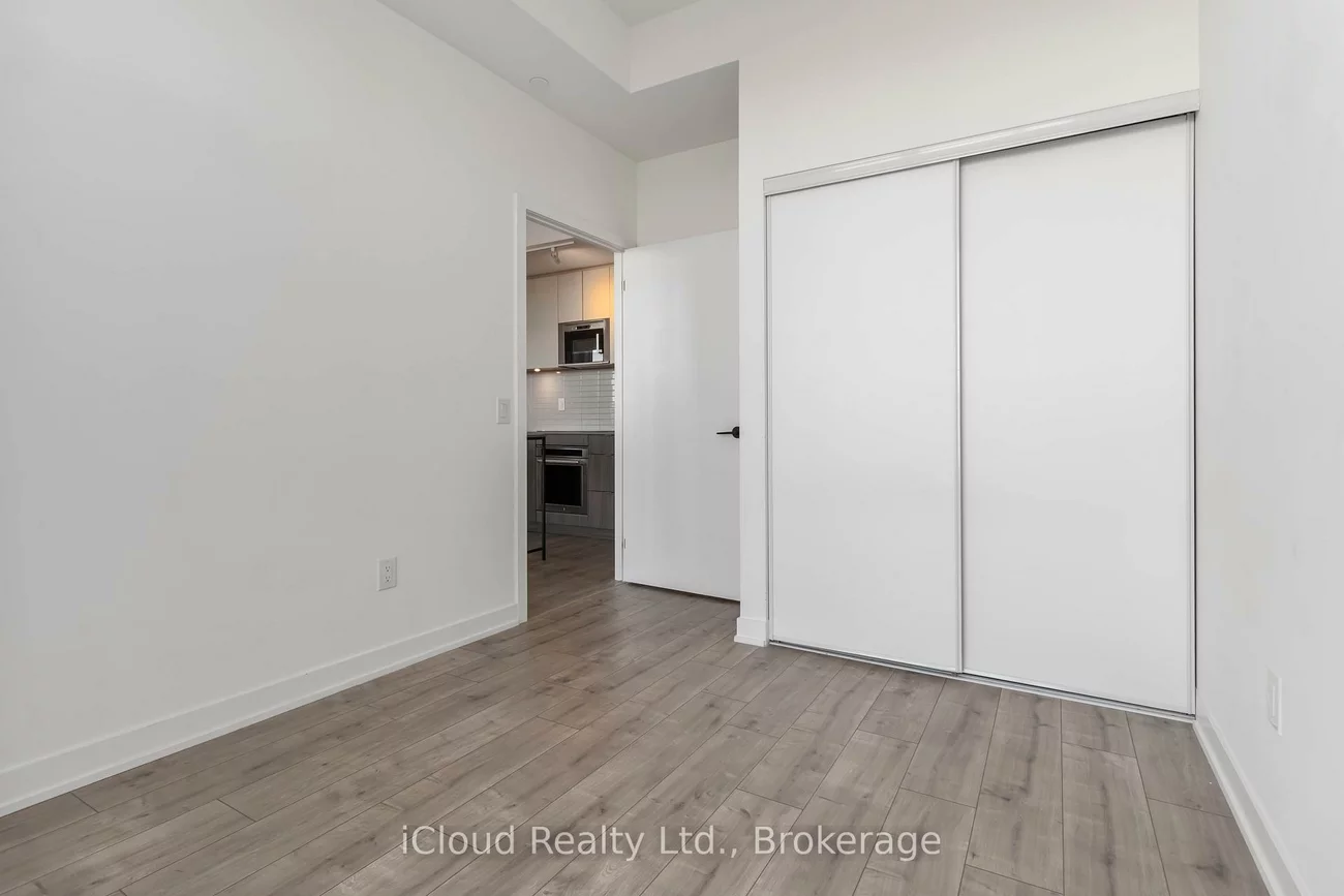 220, Missinnihe, Port Credit, Mississauga