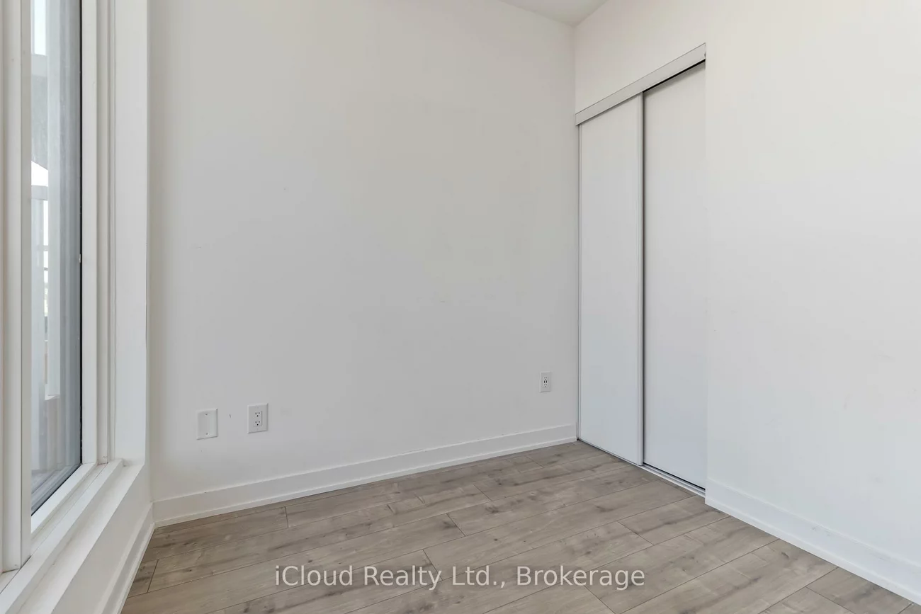 220, Missinnihe, Port Credit, Mississauga