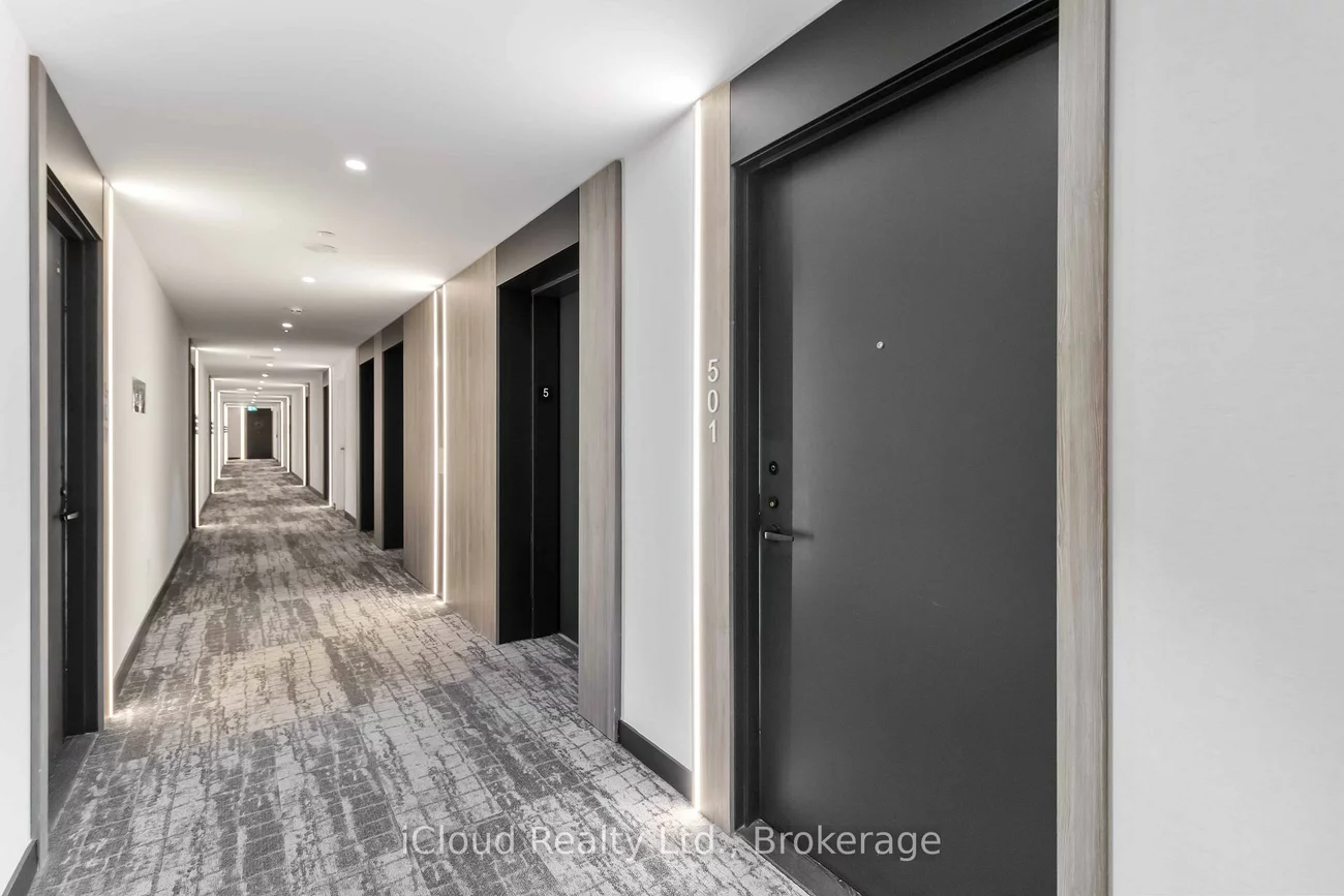 220, Missinnihe, Port Credit, Mississauga