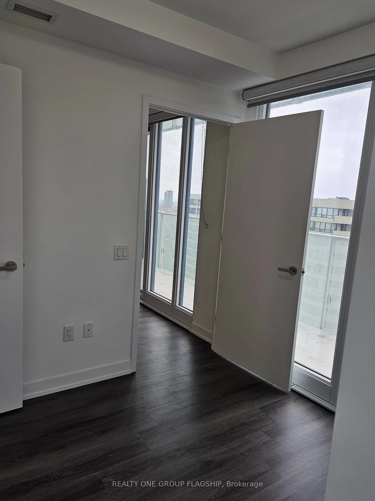 3883, Quartz, City Centre, Mississauga