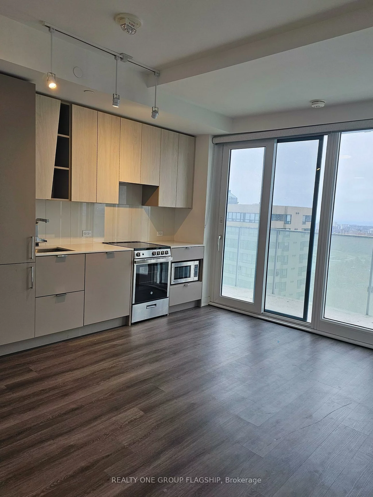 3883, Quartz, City Centre, Mississauga