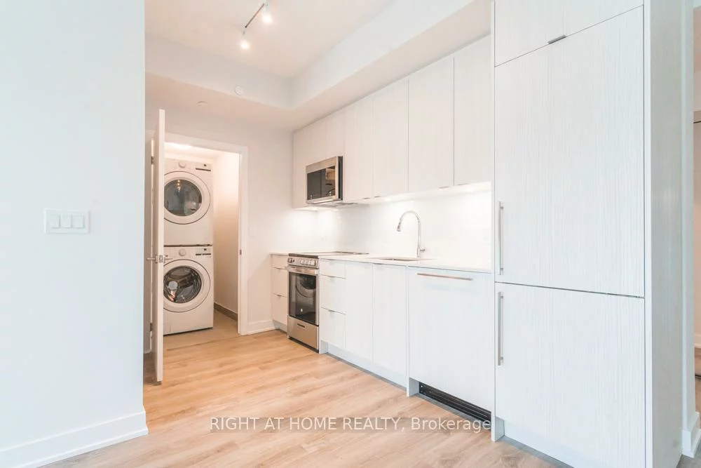 4130, Parkside Village, Creditview, Mississauga