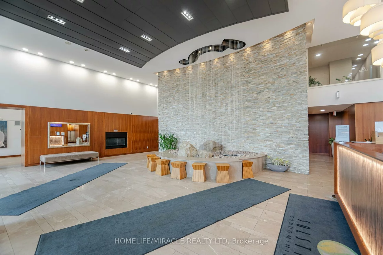 225, Webb, City Centre, Mississauga