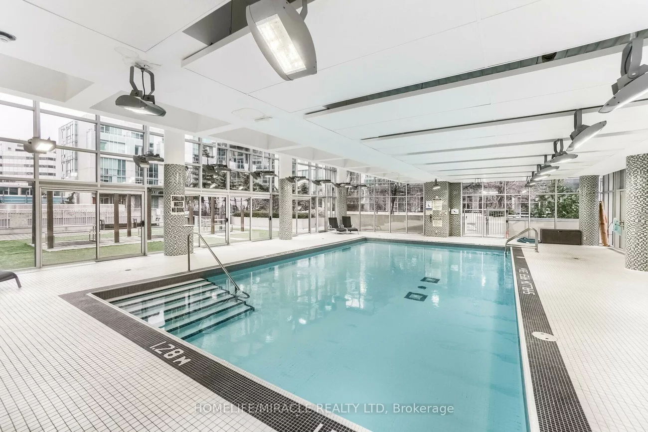 225, Webb, City Centre, Mississauga