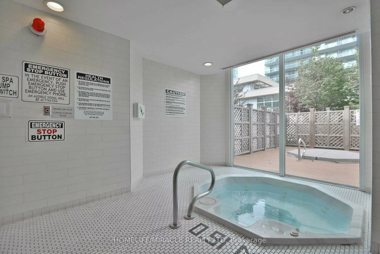 225, Webb, City Centre, Mississauga