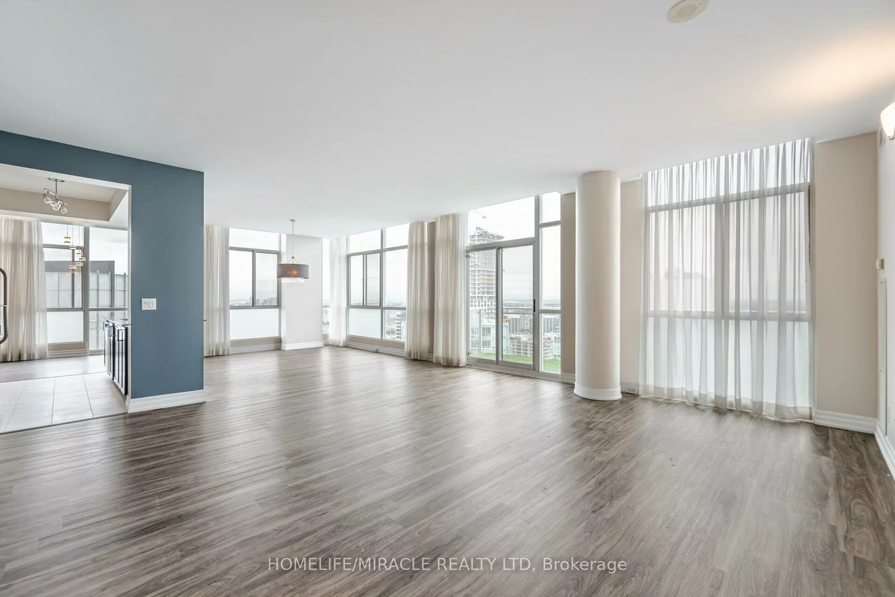 225, Webb, City Centre, Mississauga