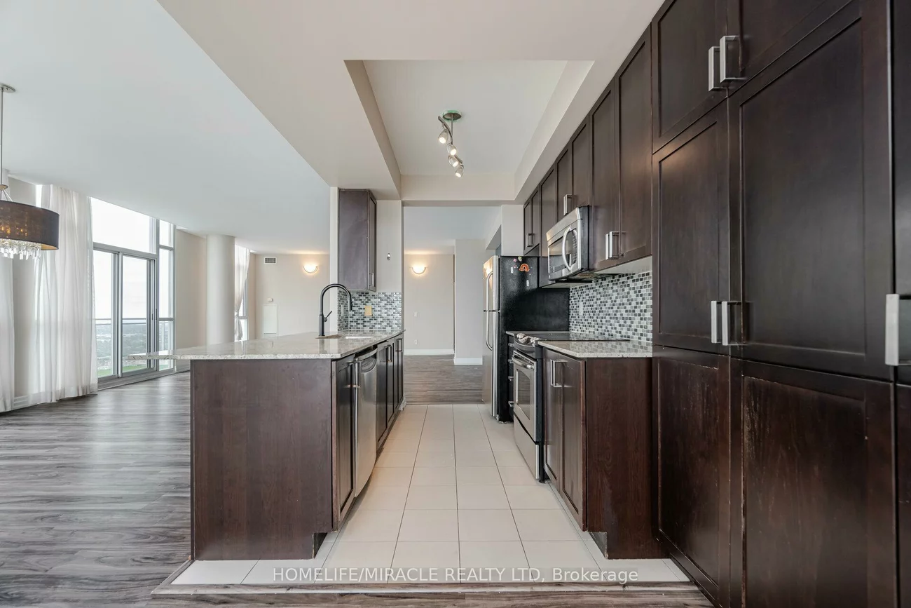 225, Webb, City Centre, Mississauga