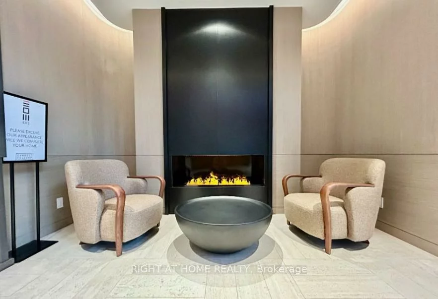 4015, The Exchange, City Centre, Mississauga