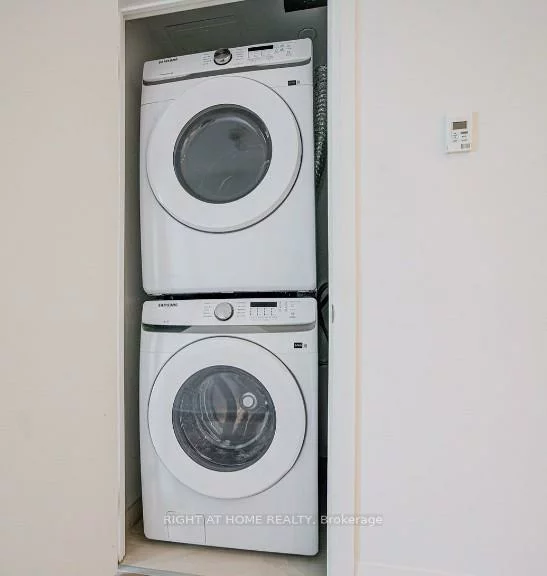 4015, The Exchange, City Centre, Mississauga