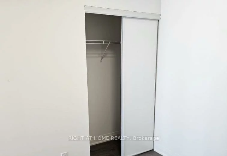 4015, The Exchange, City Centre, Mississauga