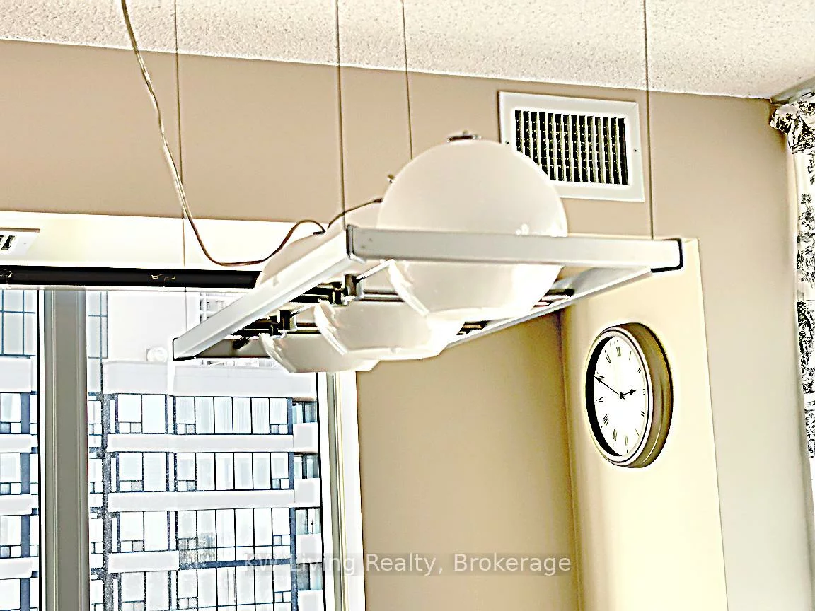 335, Rathburn, City Centre, Mississauga