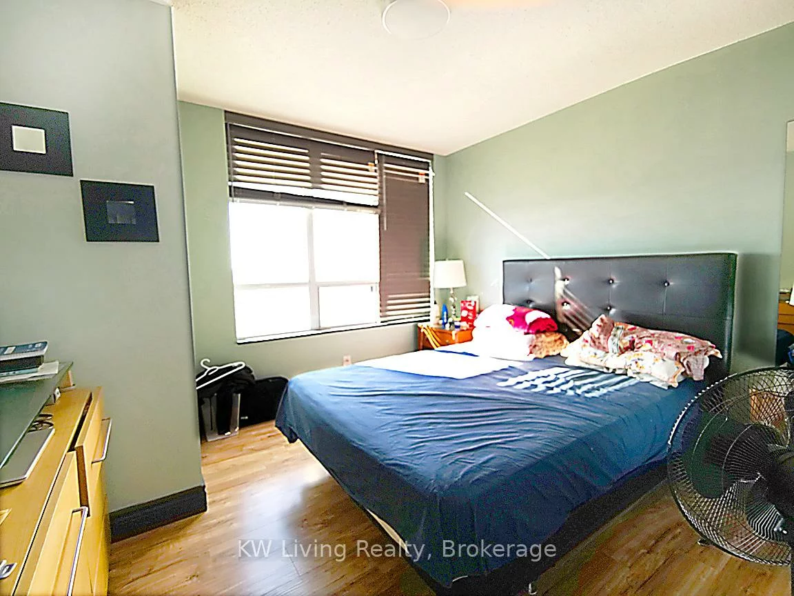 335, Rathburn, City Centre, Mississauga