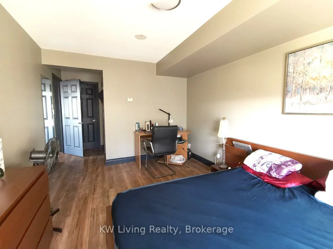 335, Rathburn, City Centre, Mississauga