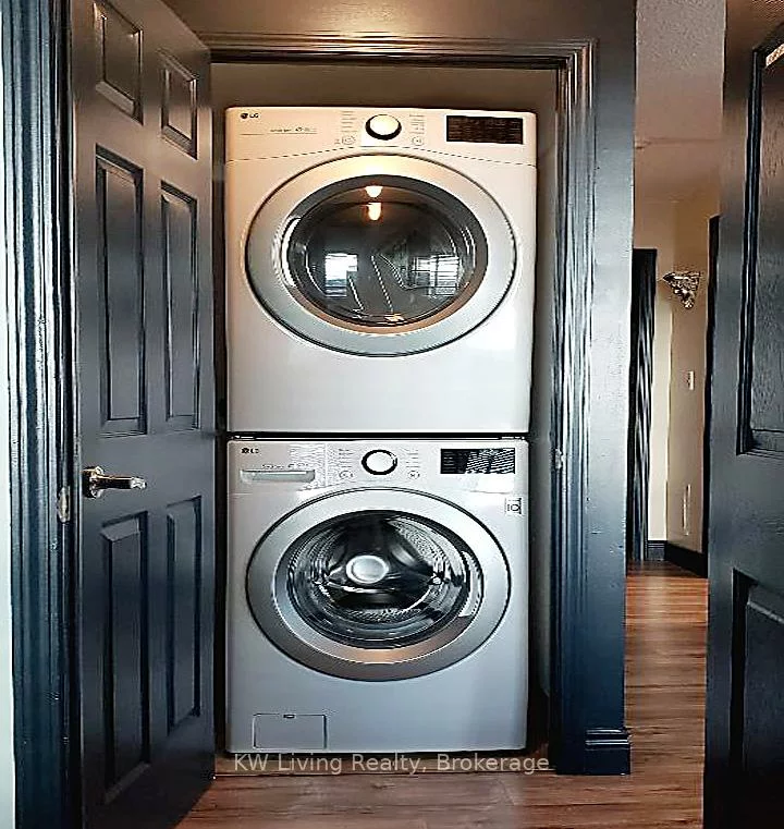 335, Rathburn, City Centre, Mississauga