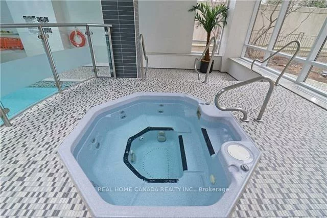 310, Burnhamthorpe, City Centre, Mississauga