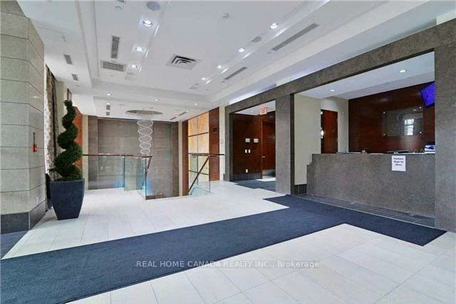 310, Burnhamthorpe, City Centre, Mississauga