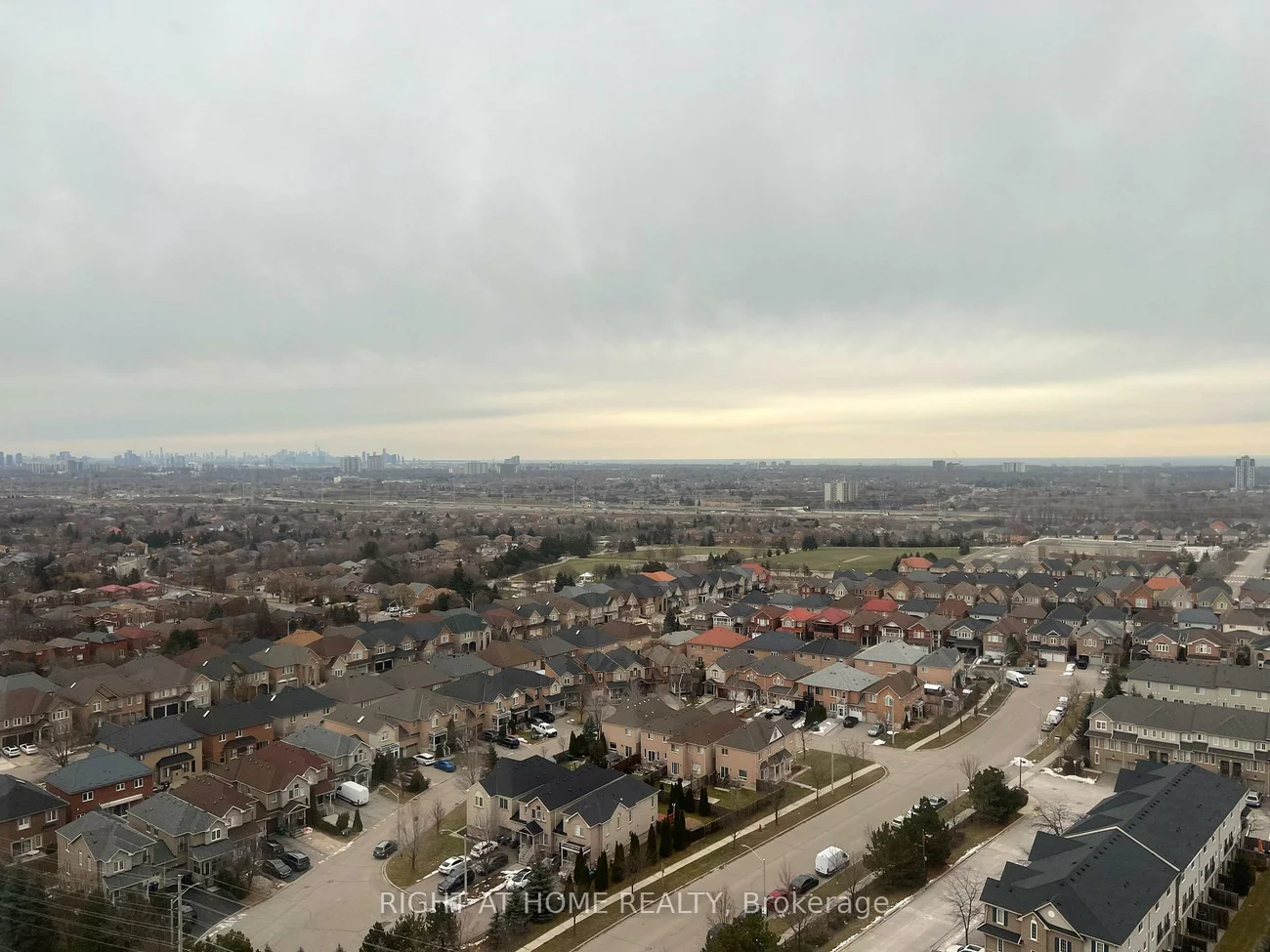 220, Forum, Hurontario, Mississauga