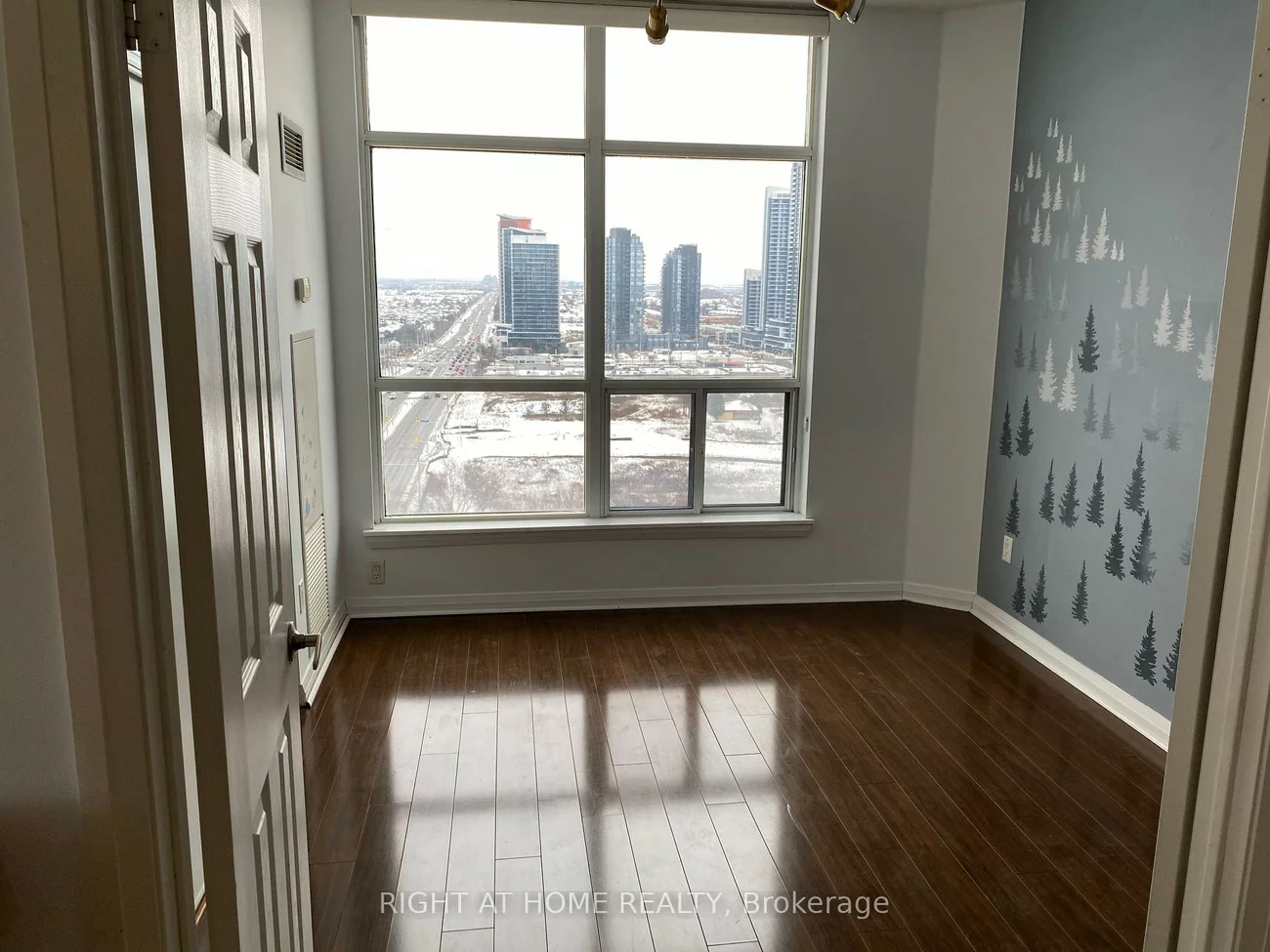 220, Forum, Hurontario, Mississauga