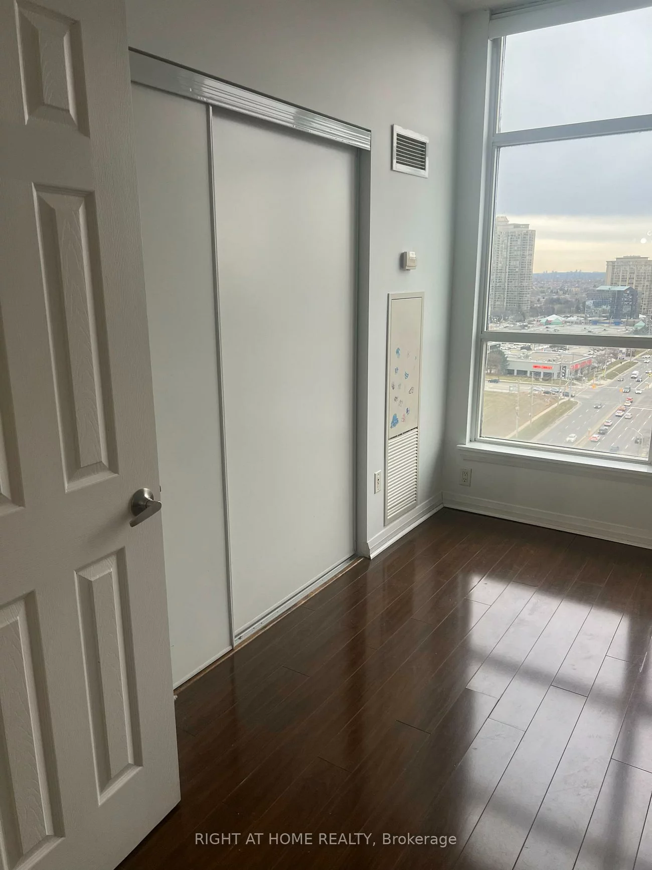 220, Forum, Hurontario, Mississauga