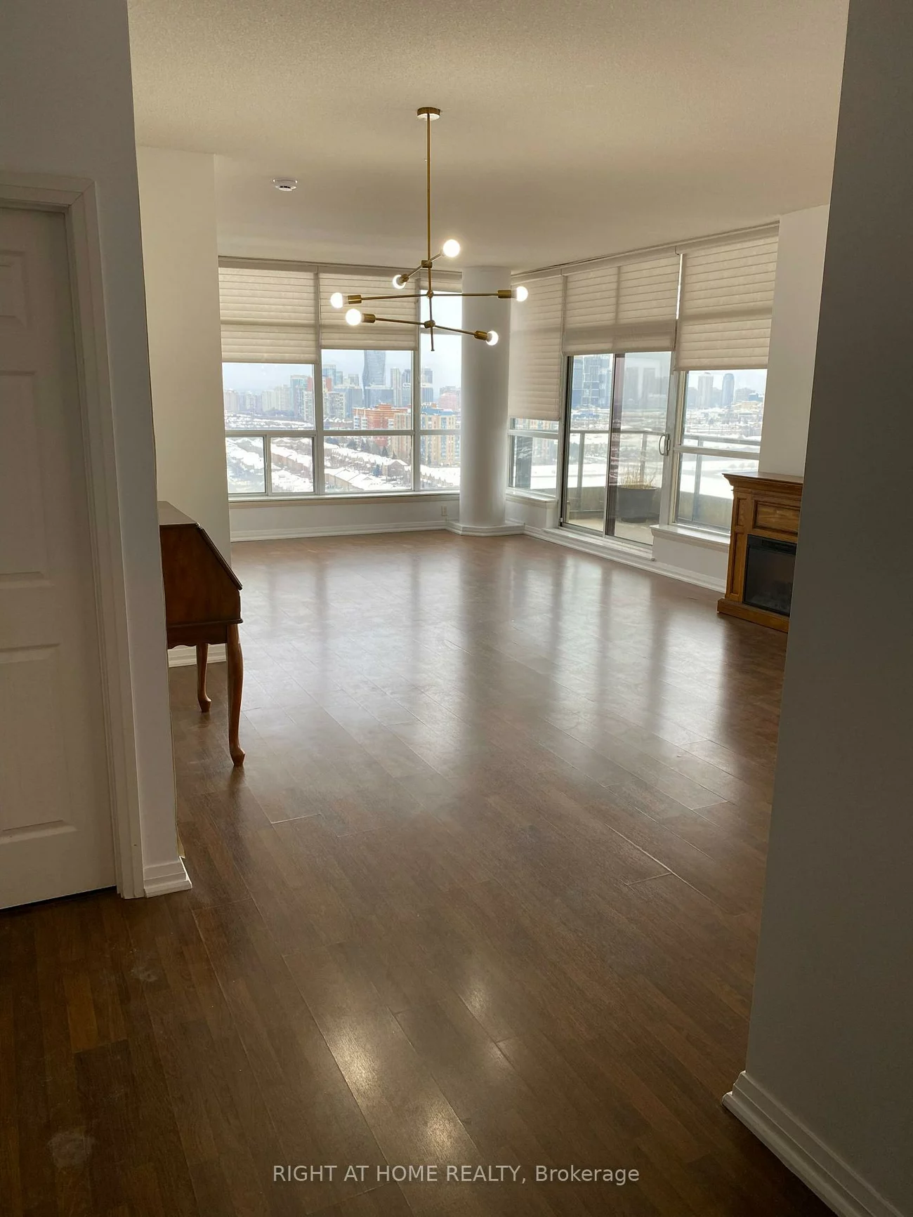 220, Forum, Hurontario, Mississauga