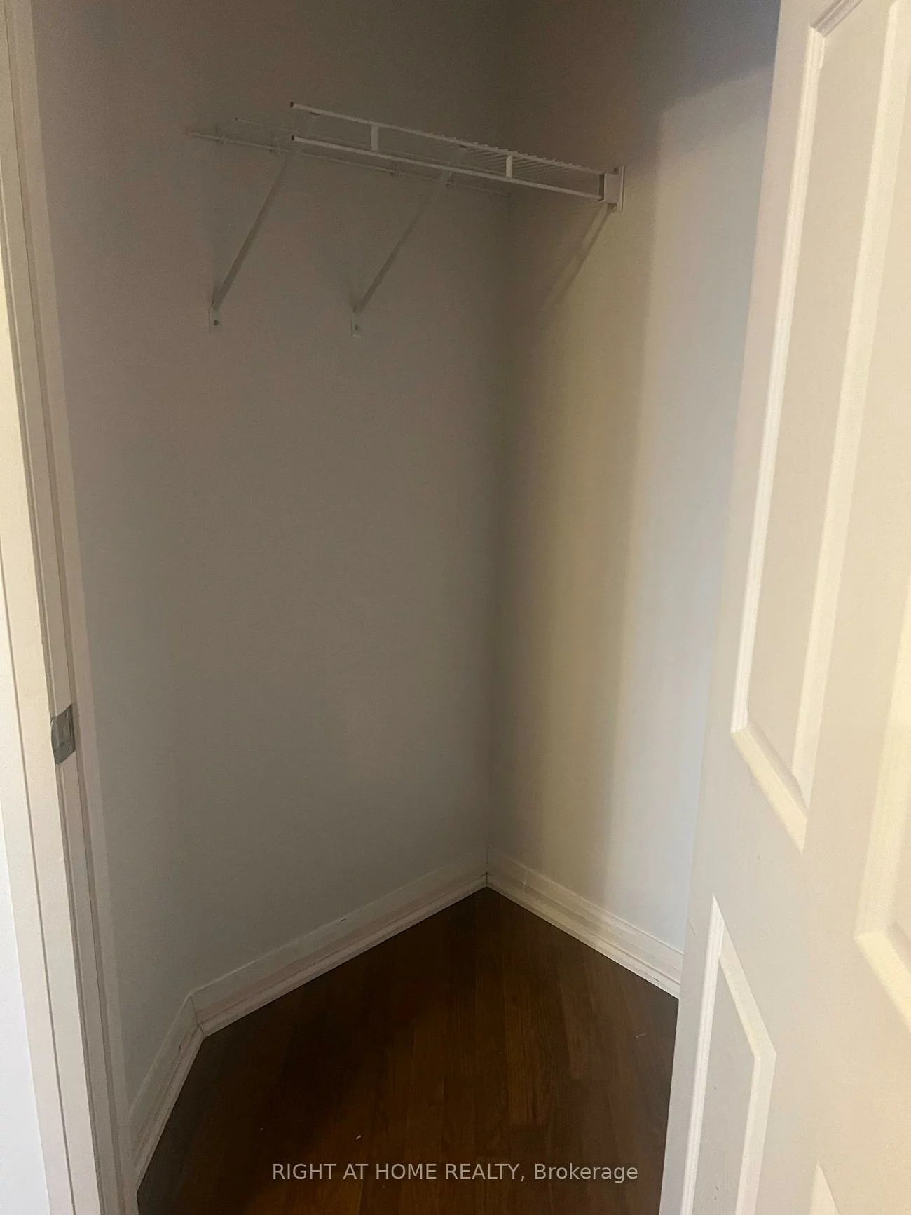 220, Forum, Hurontario, Mississauga