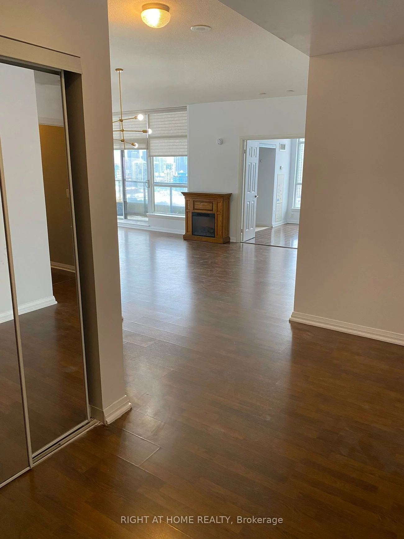 220, Forum, Hurontario, Mississauga