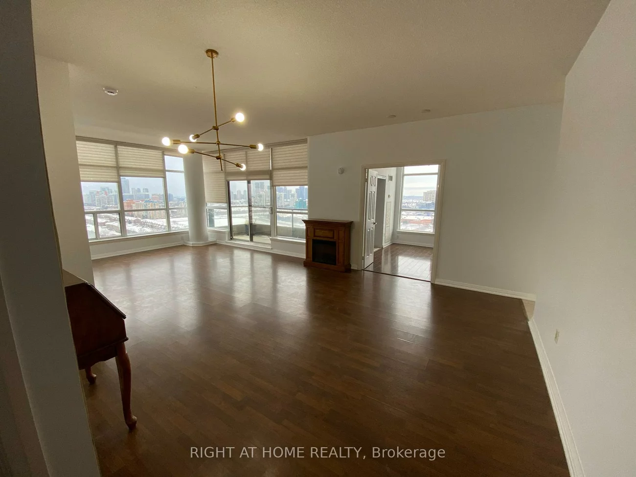 220, Forum, Hurontario, Mississauga