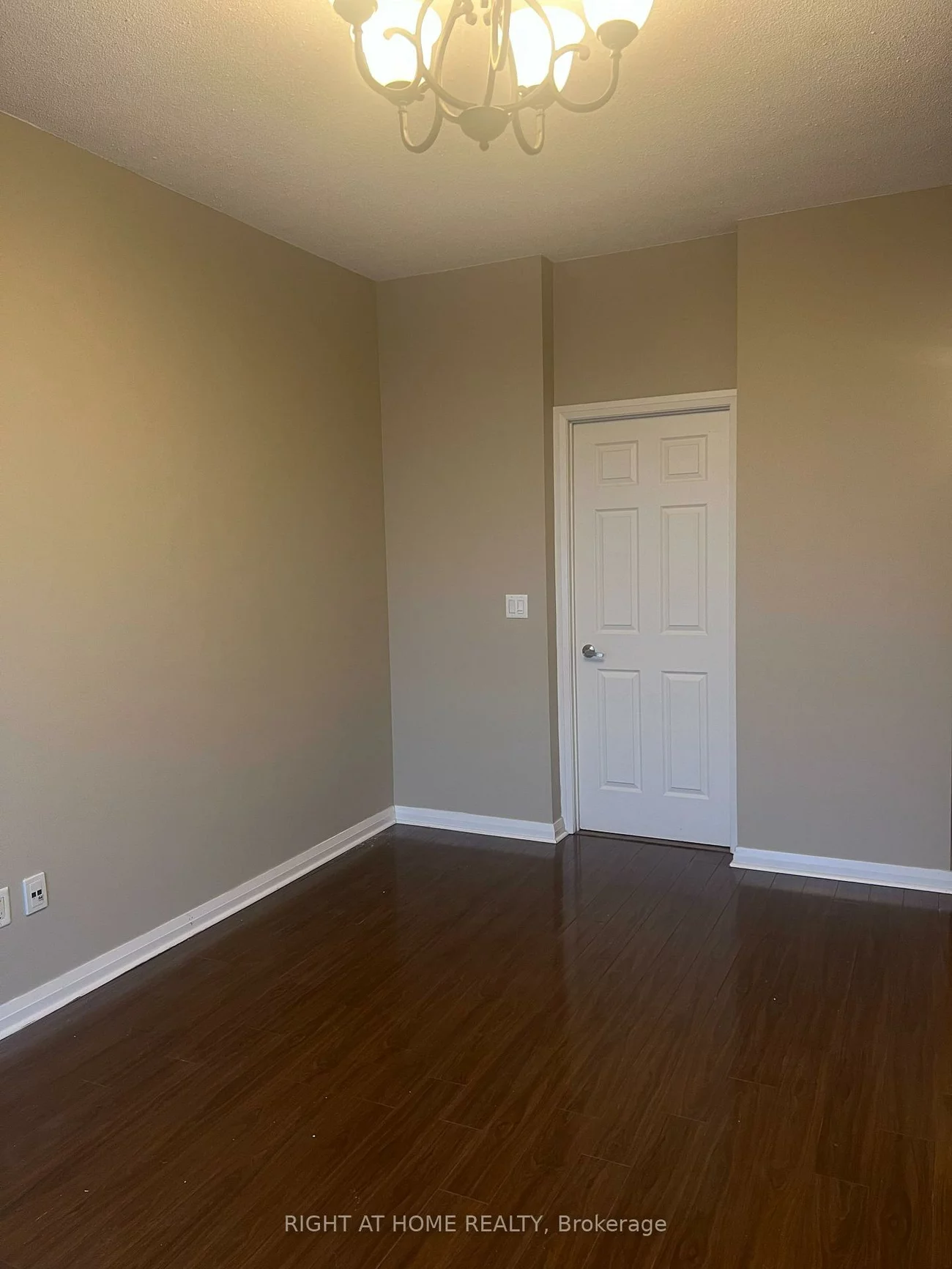 220, Forum, Hurontario, Mississauga